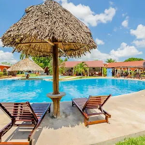 Hacienda Aeropuerto Hotel