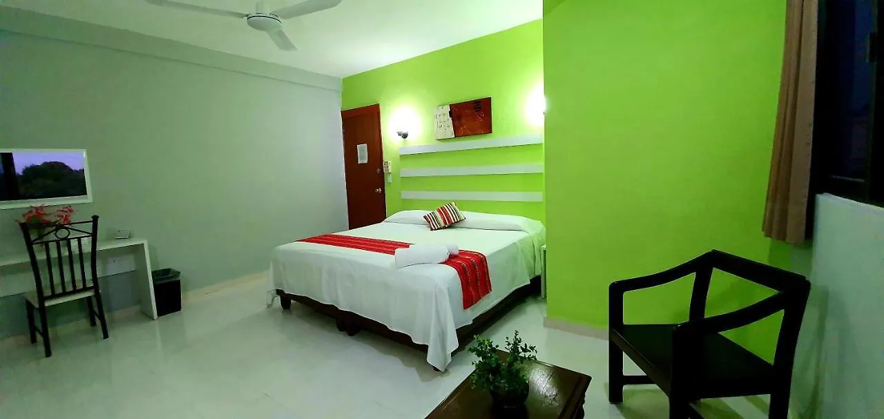 Hotel De La 60 メリダ 3*,