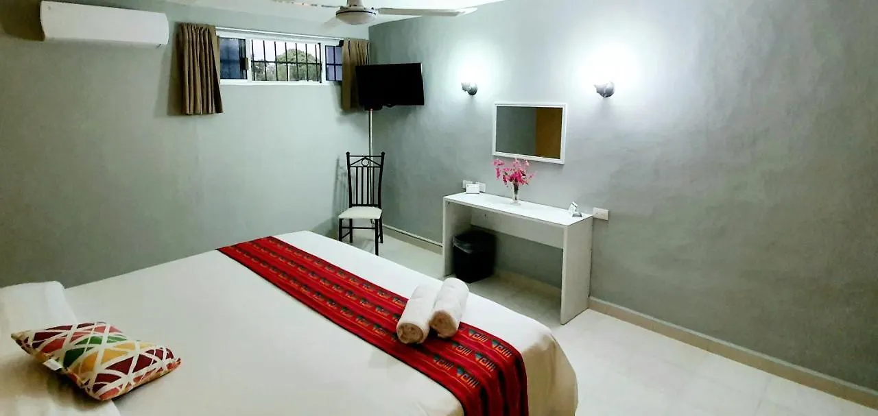 Hotel De La 60 メリダ 3*,  メキシコ